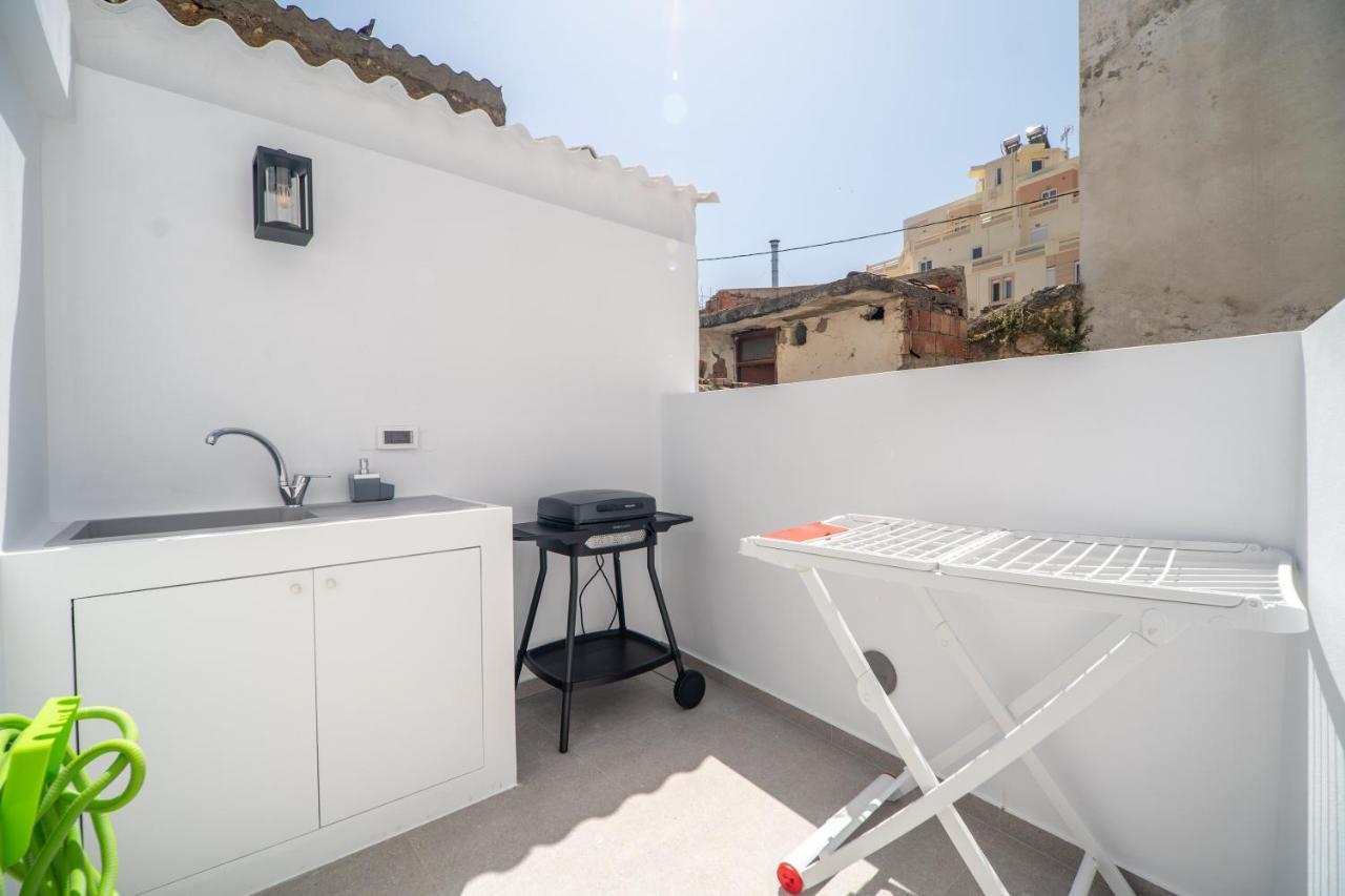 Antigone's Lux 5 Mins Walk To Beach, Old Town, Casa vacanze